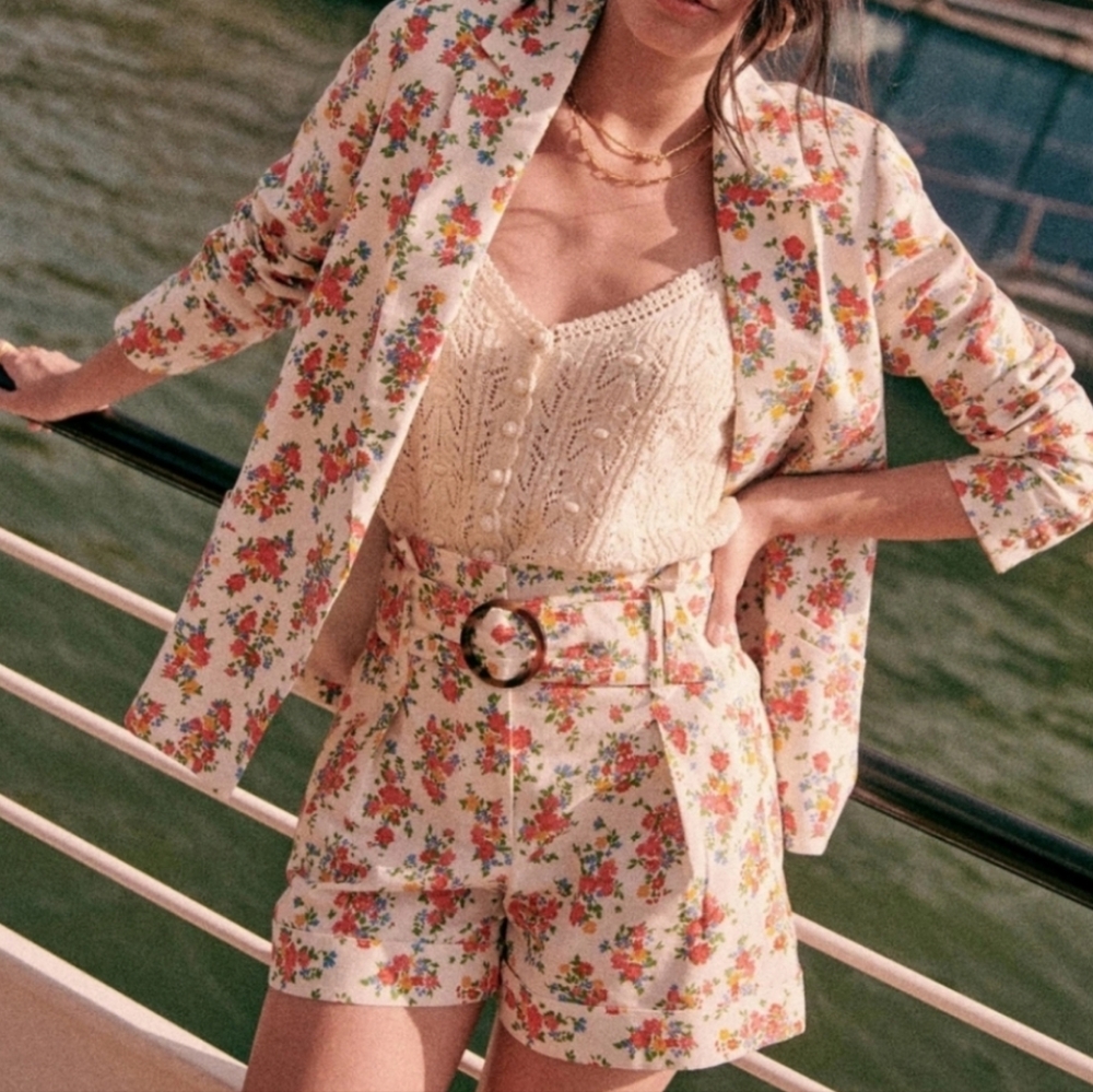 Sezane Rome Short - Picture 2 of 7